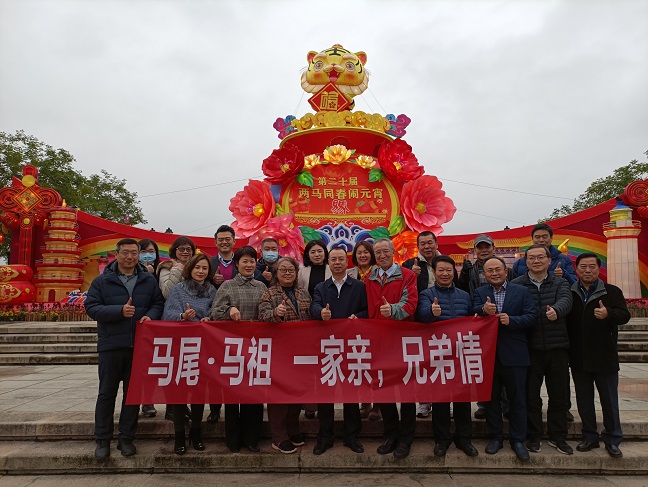 兩馬同春鬧元宵 盛世華燈璀璨鬥豔 兩馬同春鬧元宵 盛世華燈璀璨鬥豔