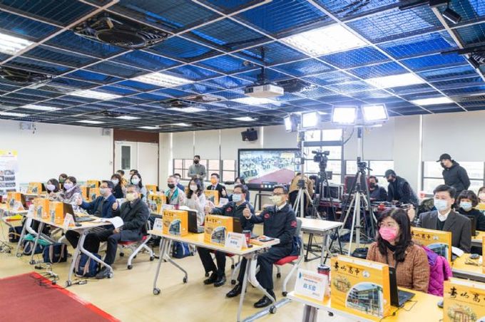 桃市高國中校長線上會議　探討分享教育新趨勢￼