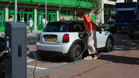 純電駕馭引領潮流 MINI ELECTRIC純電掀背線上預訂 純電駕馭引領潮流 MINI ELECTRIC純電掀背線上預訂