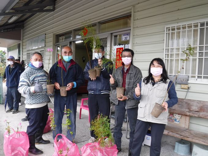 大溪區復興里贈苗及業務宣導　減碳增匯愛地球
