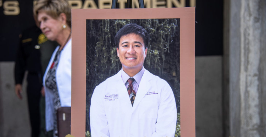 “怯者憤怒,抽刃向更弱者”——南加州教堂槍擊案始末/滕比加 “怯者憤怒,抽刃向更弱者”——南加州教堂槍擊案始末/滕比加