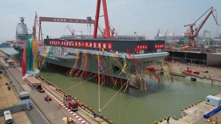 中國第三艘航空母艦下水！“福建艦”來了！
