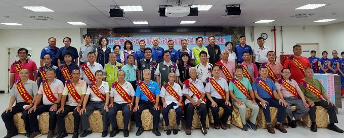 大園區111年模範父親表揚大會 厝ㄟ靠山 大園區111年模範父親表揚大會 厝ㄟ靠山
