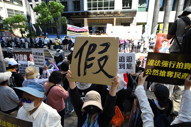 又一個豐收的報稅季　政府官員看見人民的血淚嗎？
