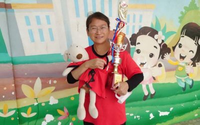 帶領學生為世人祈福 國小教師張麗香散播愛與和平種子 帶領學生為世人祈福 國小教師張麗香散播愛與和平種子