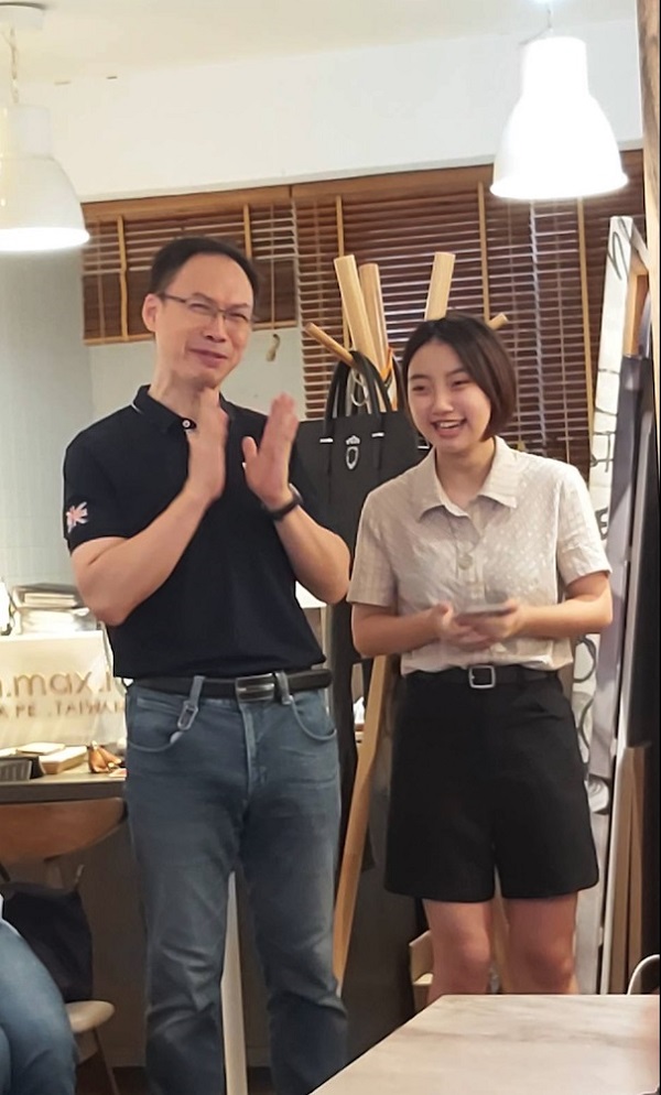 用繪畫對抗疫情焦慮　學障生苡寧19歲開個展