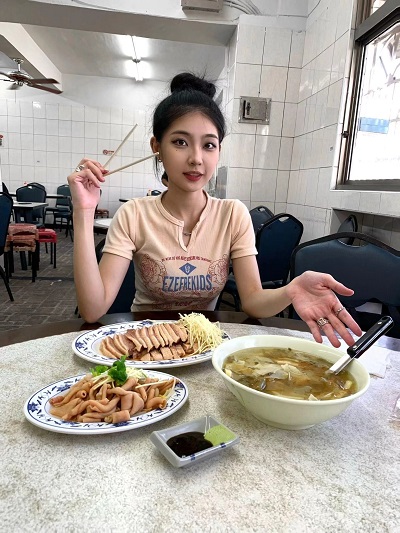 嘉義好吃又好玩 甜美IG網紅蔡旻大啖民雄鵝肉 嘉義好吃又好玩 甜美IG網紅蔡旻大啖民雄鵝肉