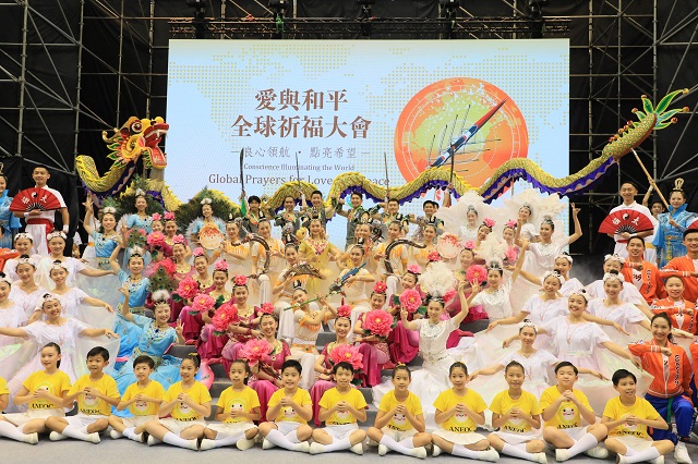 大二女孩李昀儒　舞出和平祥和的純白天使
