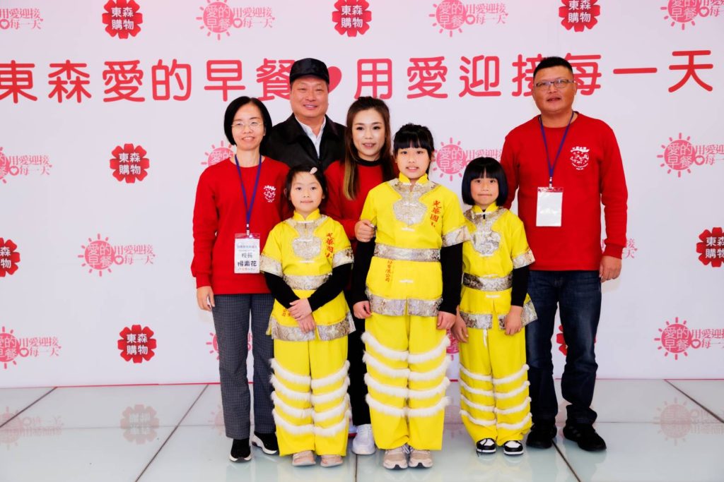 「愛的早餐」送偏鄉 嘉縣竹崎鄉光華國小家長感謝東森爸爸 「愛的早餐」送偏鄉 嘉縣竹崎鄉光華國小家長感謝東森爸爸