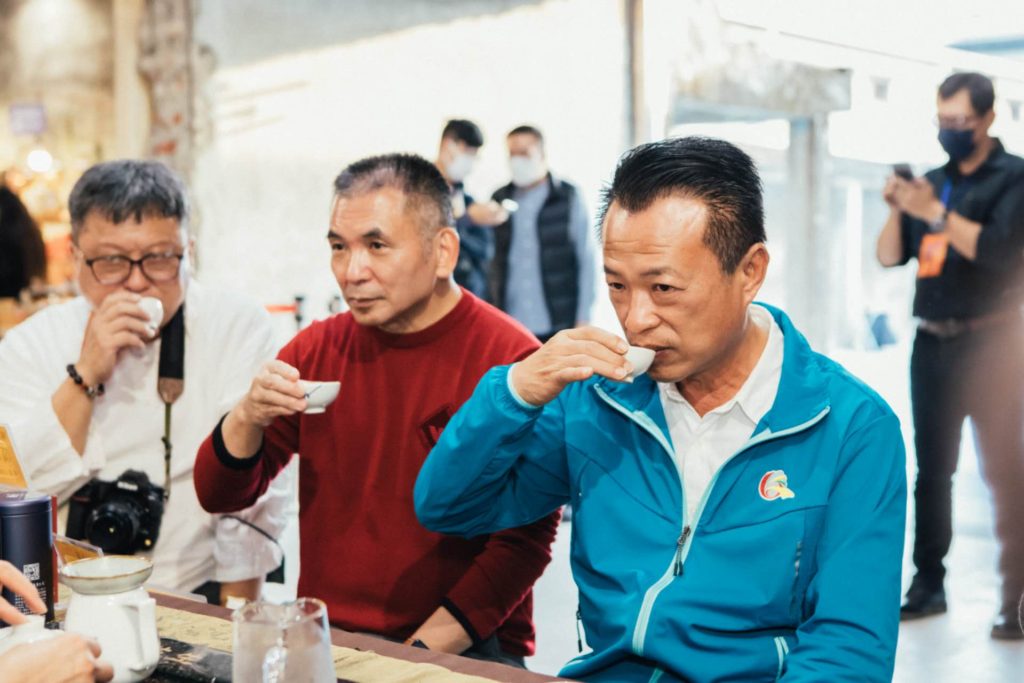 2022高山茶都 • 嘉義-茶 • 時尚 體驗茶席儀軌豐富田野市集 2022高山茶都 • 嘉義-茶 • 時尚 體驗茶席儀軌豐富田野市集