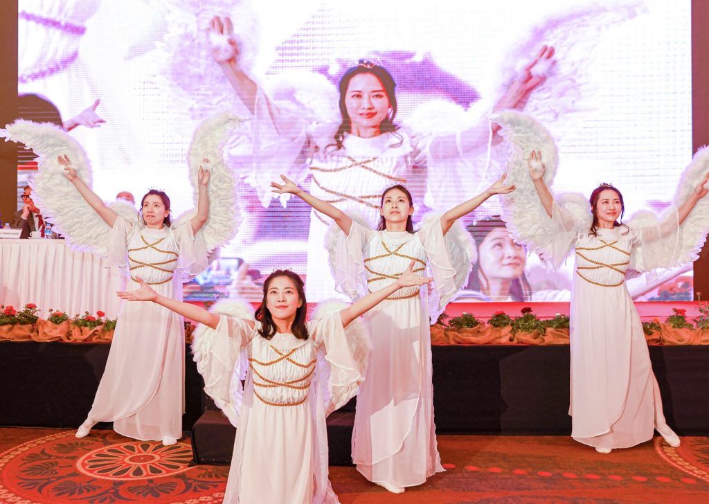 來自西方天使與東方神仙的祝福 太極門以文化交流撫慰人心 來自西方天使與東方神仙的祝福 太極門以文化交流撫慰人心
