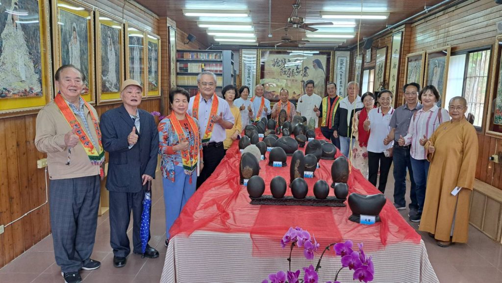 安養年長宗教義工與信眾獻愛心宏願 國畫大師柳清松助月慧山建養生村 安養年長宗教義工與信眾獻愛心宏願 國畫大師柳清松助月慧山建養生村
