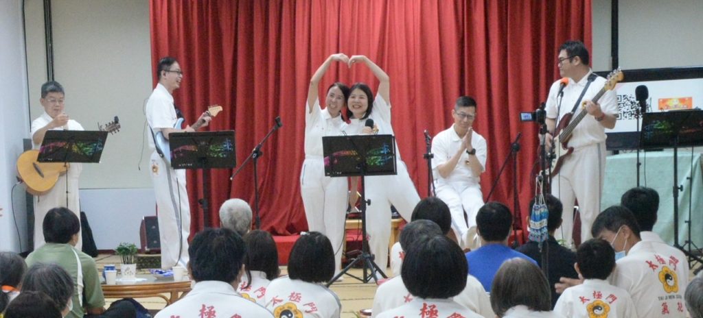 用正能量走過浩劫 讓生命重生 用正能量走過浩劫 讓生命重生