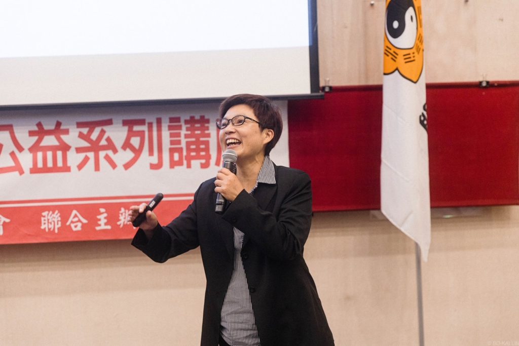 ▲張淑瑩表示,還好在神氣家族有明師引路,讓自己心胸開闊,把良心的能量發揮更大,奔向更寬廣的幸福!(記者李欣翻攝)