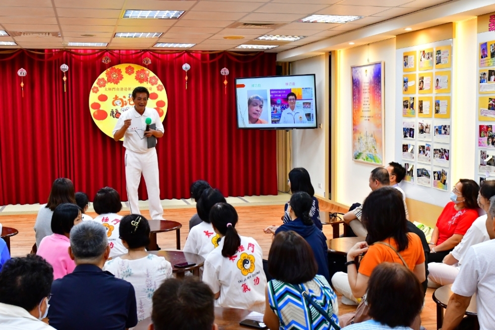 ▲簡裕財在練功吸吐之間找回身心的平衡,重拾健康心生活。(記者李欣翻攝)