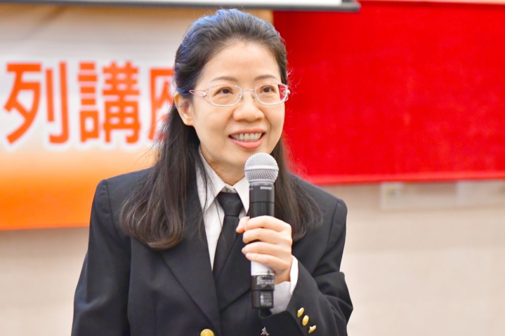 勇敢甩開枷鎖 家暴律師「小辣椒」解鎖精彩人生 勇敢甩開枷鎖 家暴律師「小辣椒」解鎖精彩人生