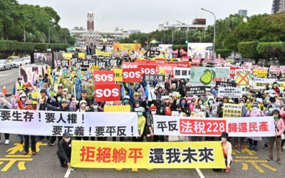 拒絕躺平還我未來大遊行 全台民眾集結凱道吶喊要生存 拒絕躺平還我未來大遊行 全台民眾集結凱道吶喊要生存