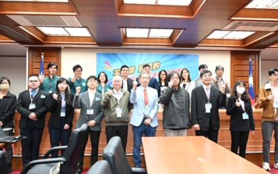 看不見未來？總統大選青年政策尬擂台 「不假掰 玩真的!」