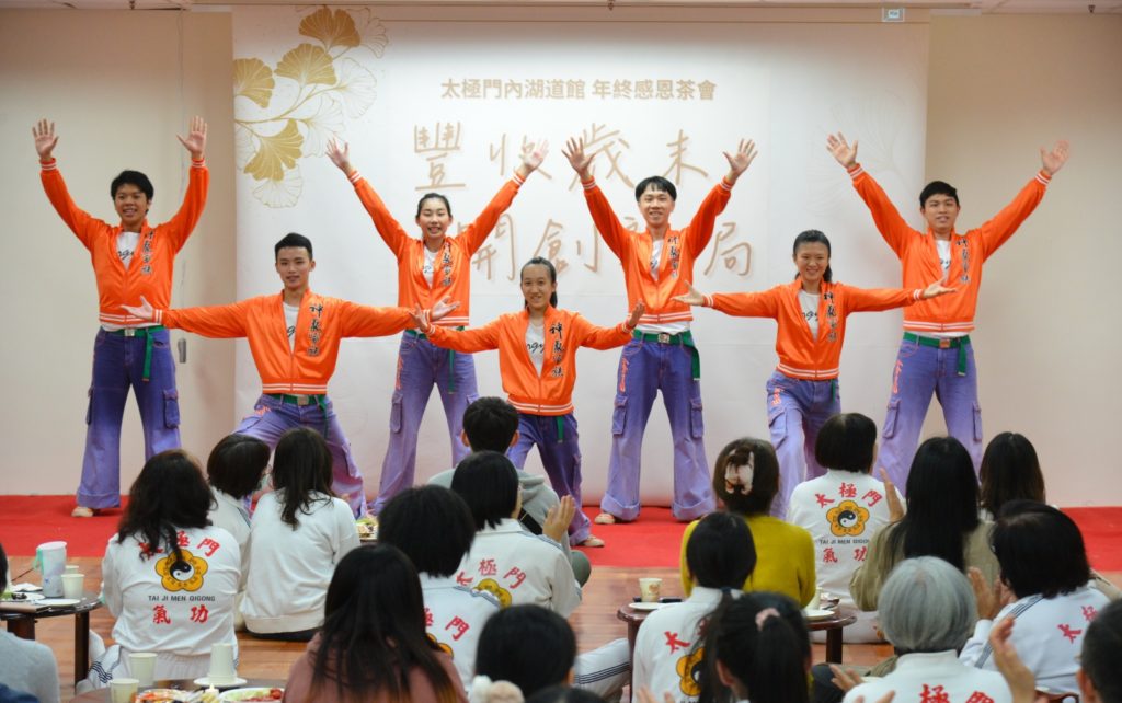 ▲活力四射的Energy Boys and Energy Girls帶來滿滿能量的動感舞蹈。（記者李欣翻攝）