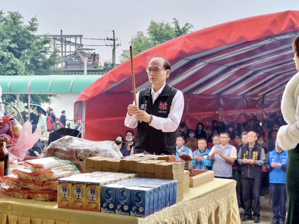 113年八德生命紀念館及大安公墓春祭大典 請提前掃墓或分流祭拜 113年八德生命紀念館及大安公墓春祭大典 請提前掃墓或分流祭拜