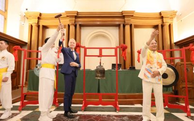 義大利執政黨副主席Lucio Malan參議員鳴響世界之愛和平鐘