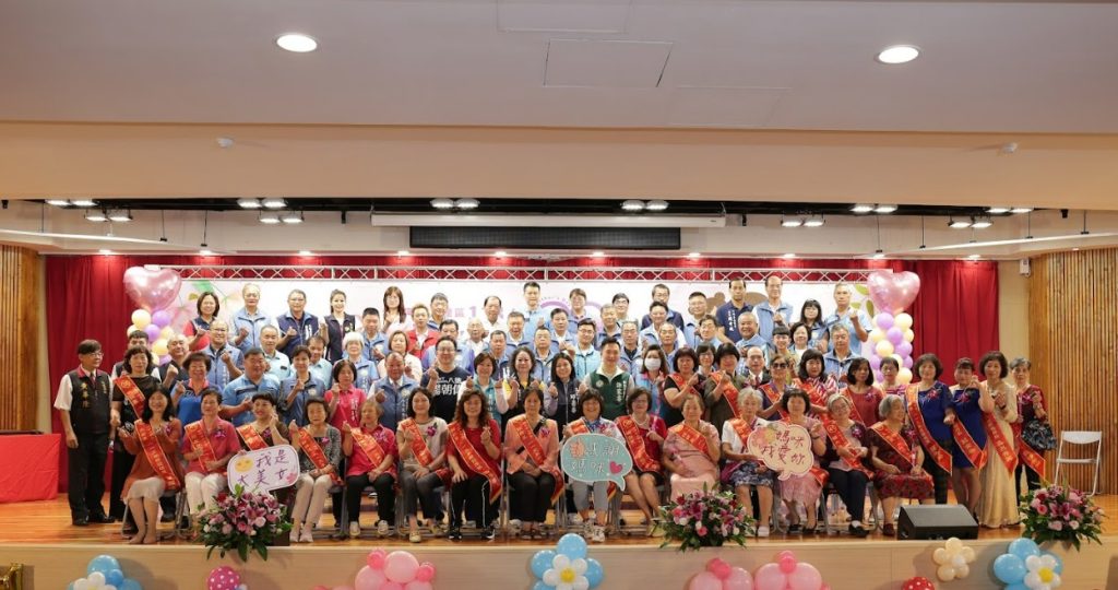 八德區113年模範母親表揚活動 無私奉獻堪為典範 八德區113年模範母親表揚活動 無私奉獻堪為典範