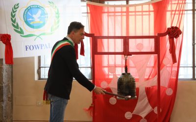 迎接和平盛典 世界之愛和平鐘在義大利比薩市鳴響