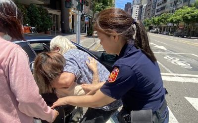 警察先生~我老婆要生了！警急開道協助孕婦就醫