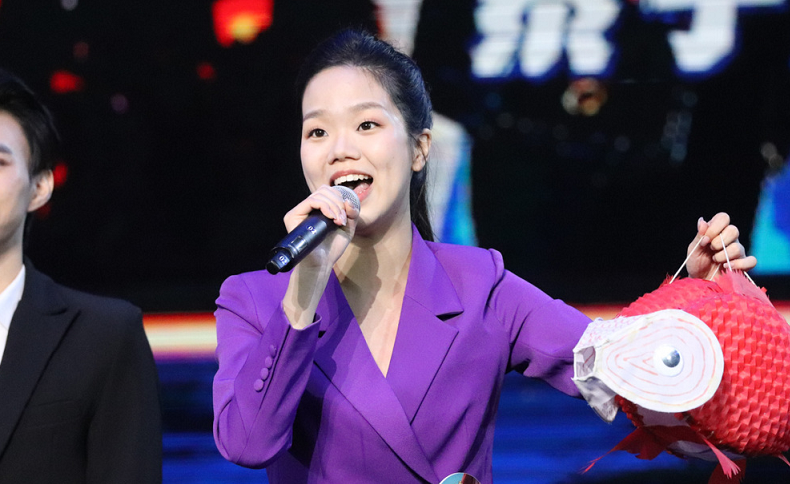 主持新秀會學姊傅繼嫻賽場建議 克服弱項選一件亮眼吸睛戰袍 主持新秀會學姊傅繼嫻賽場建議 克服弱項選一件亮眼吸睛戰袍