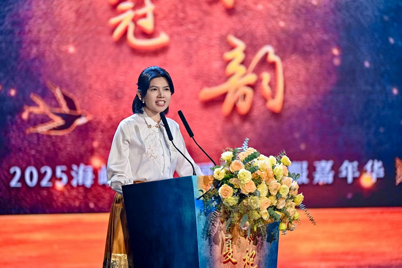 華夏衣冠承古韻兩岸同袍共此時 廈門漢服嘉年華跨越海峽文化盛宴 華夏衣冠承古韻兩岸同袍共此時 廈門漢服嘉年華跨越海峽文化盛宴